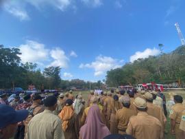 Semangat Kemerdekaan, Pamong Kalutahan Jerukwudel Mengikuti Upacara Hari Kemerdekaan RI ke 80 